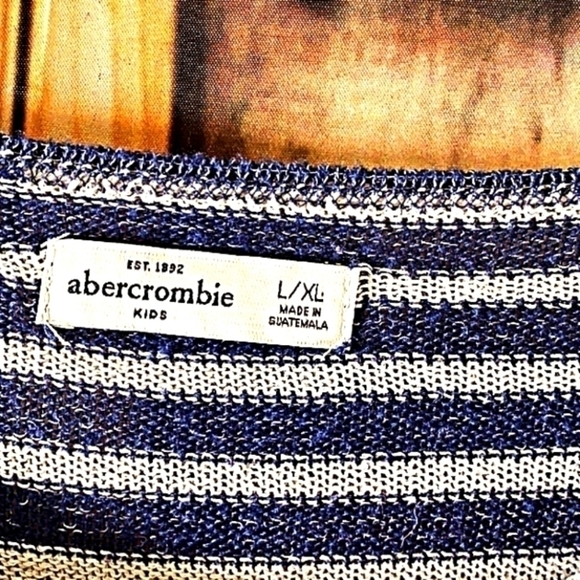 Abercrombie Kids L/XL Women's M Navy White Striped Long Sleeve Sweater - Picture 2 of 4